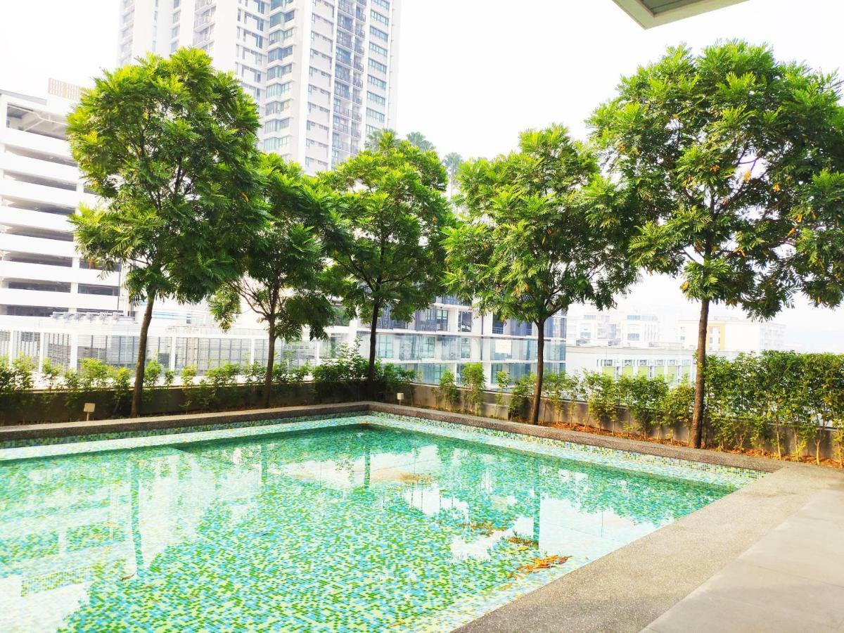 5-Star Apartment + Infinity Pool, 4 Pax, 1 Min To Jaya One เปอตาลิงจายา ภายนอก รูปภาพ